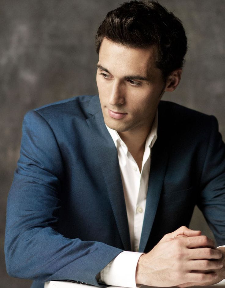 Álvaro Arbeloa sustituye a Xabi Alonzo y toma las riendas del Real Madrid...